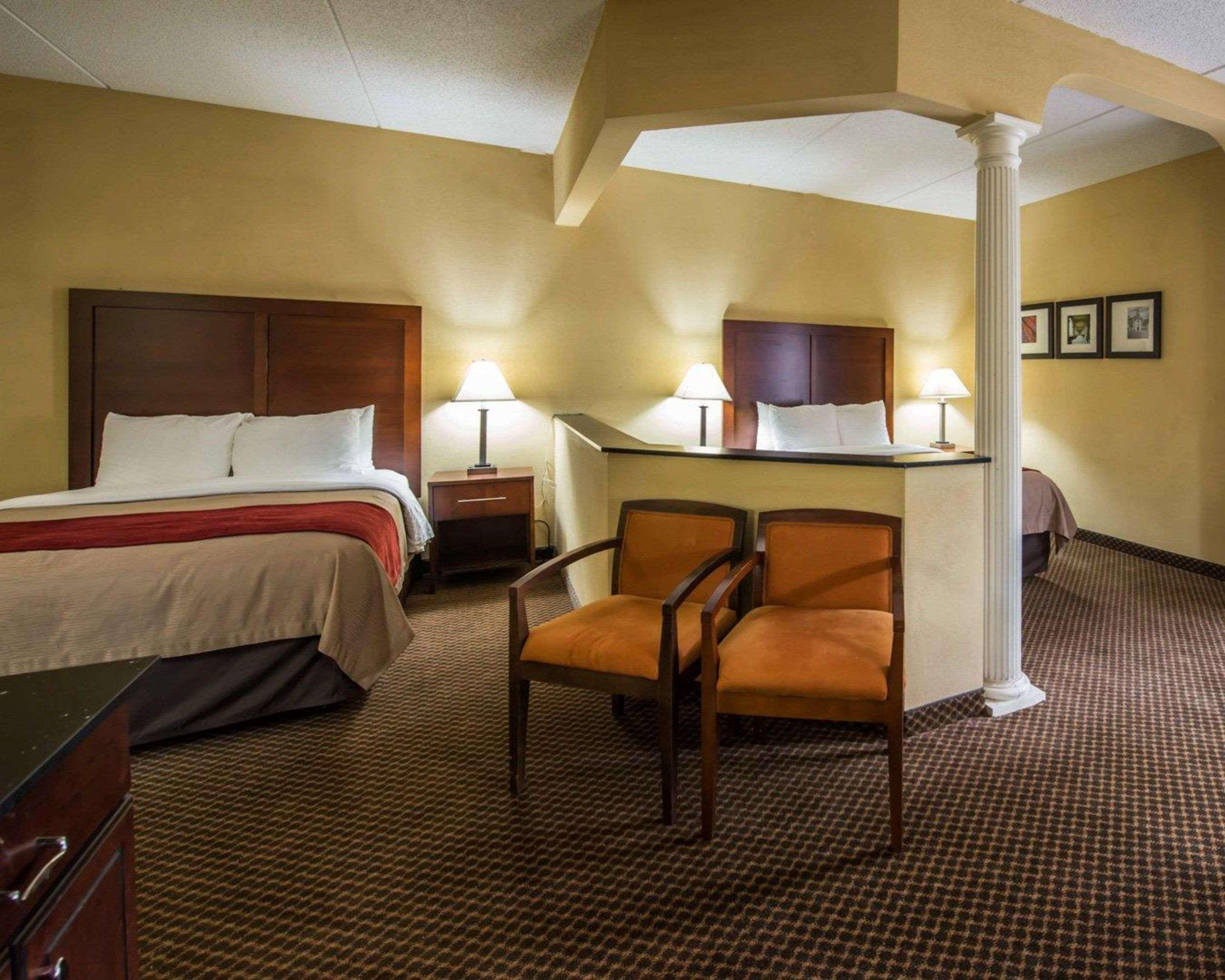 מורגנטון Comfort Inn & Suites מראה חיצוני תמונה