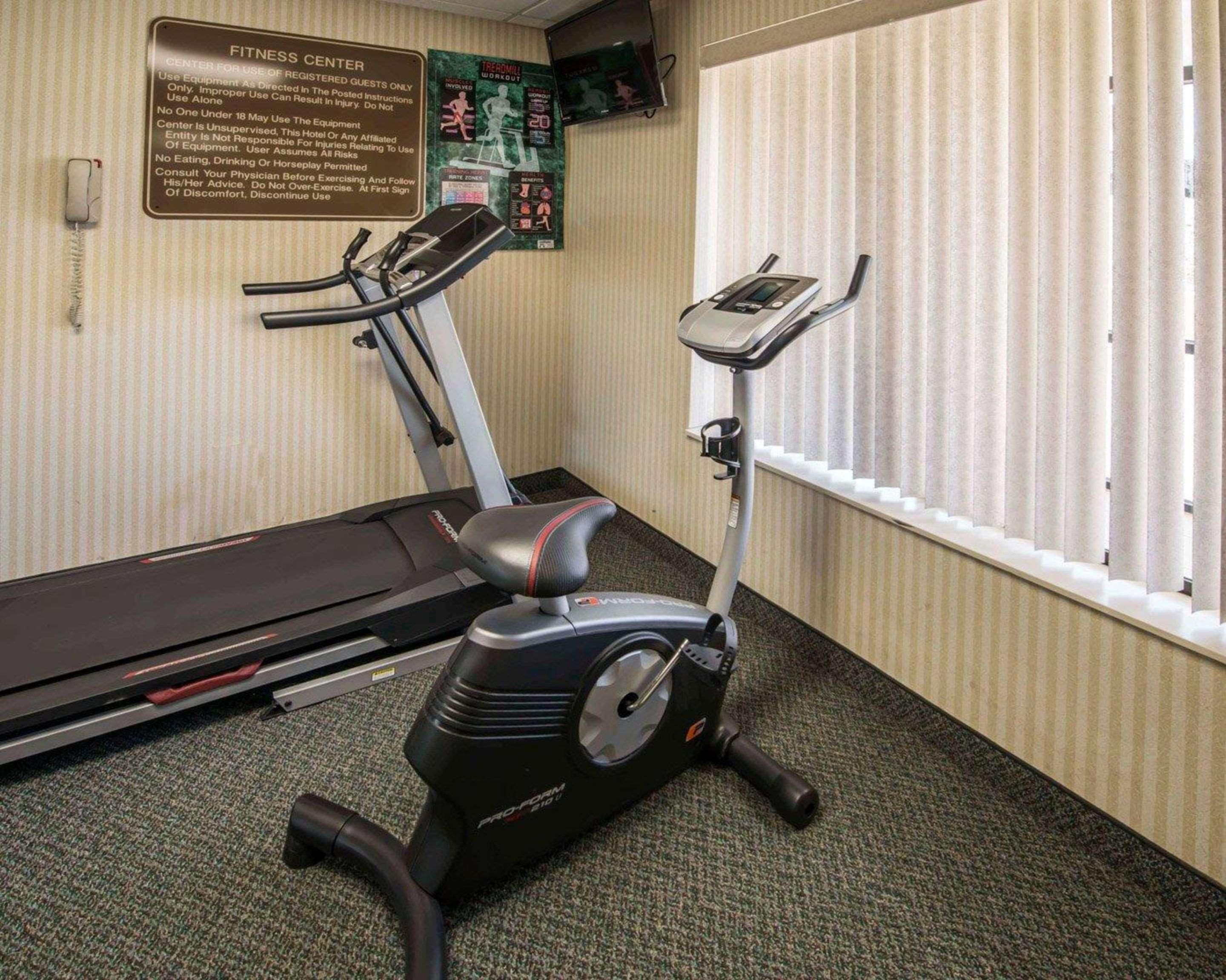 מורגנטון Comfort Inn & Suites מראה חיצוני תמונה