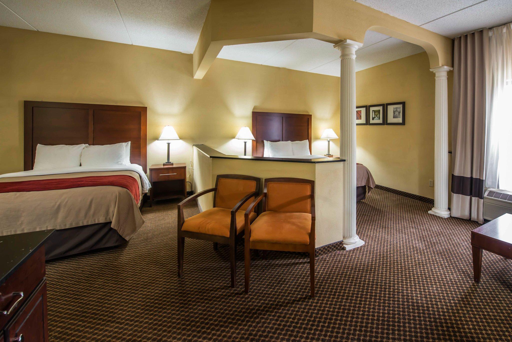 מורגנטון Comfort Inn & Suites מראה חיצוני תמונה