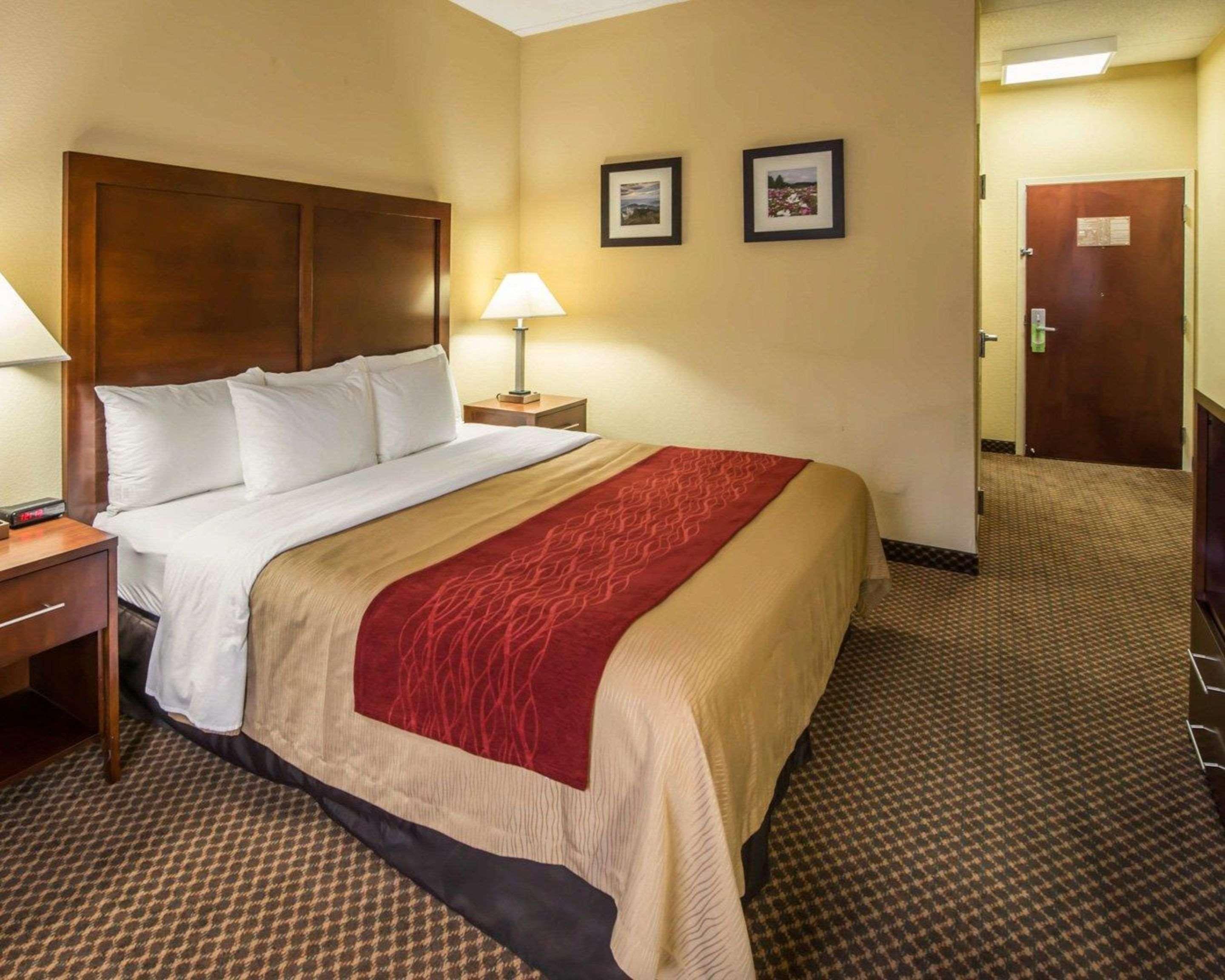 מורגנטון Comfort Inn & Suites מראה חיצוני תמונה