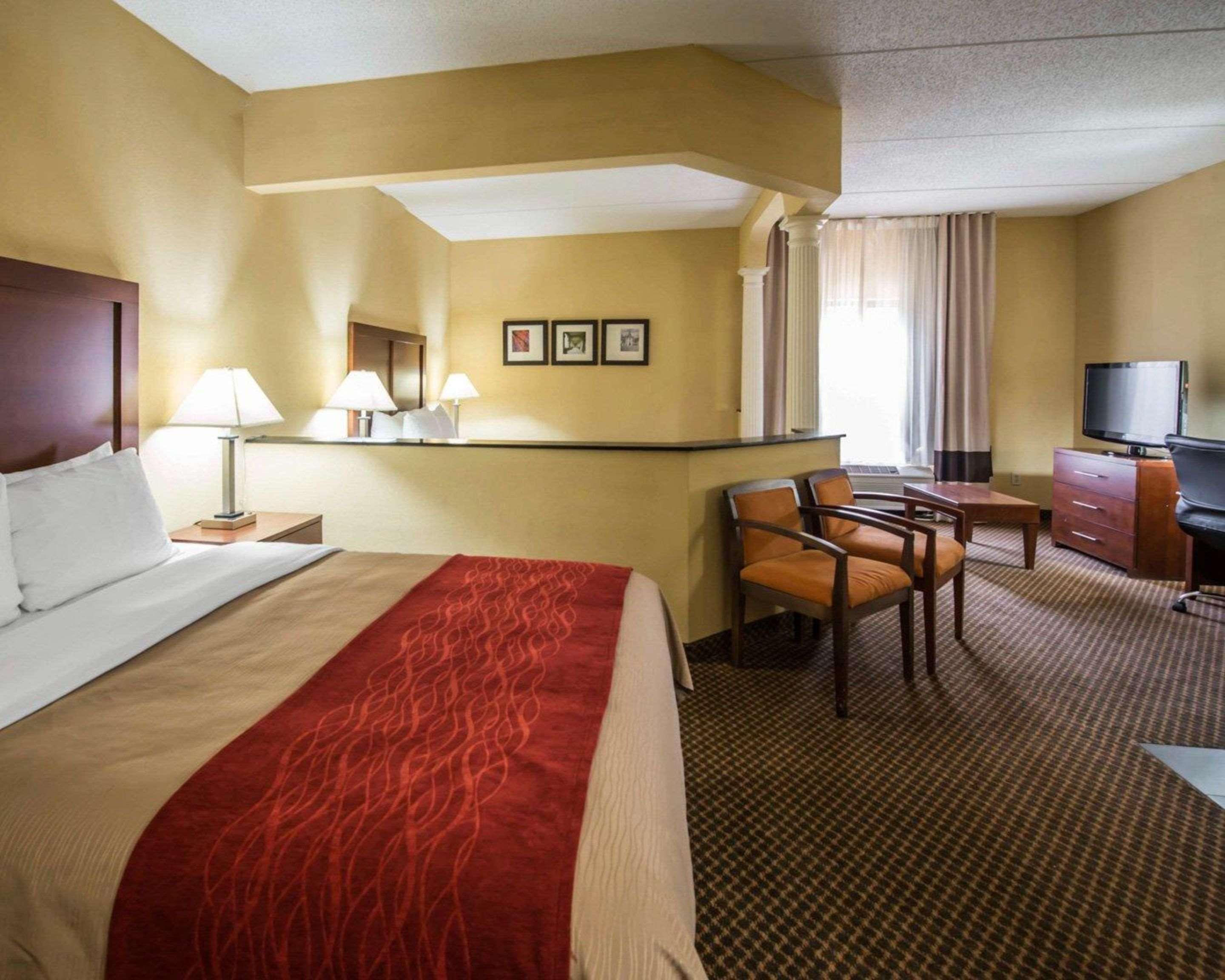 מורגנטון Comfort Inn & Suites מראה חיצוני תמונה