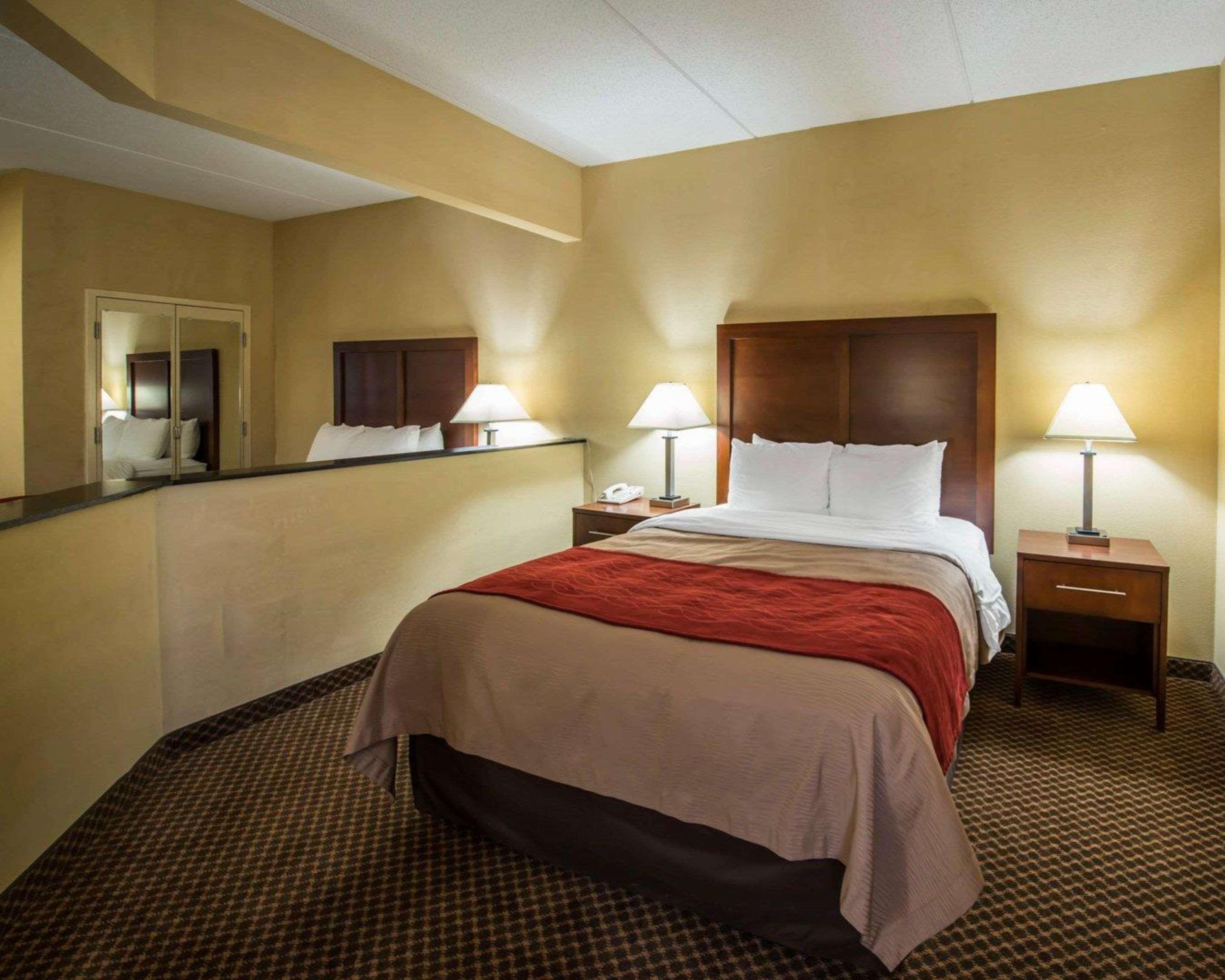 מורגנטון Comfort Inn & Suites מראה חיצוני תמונה