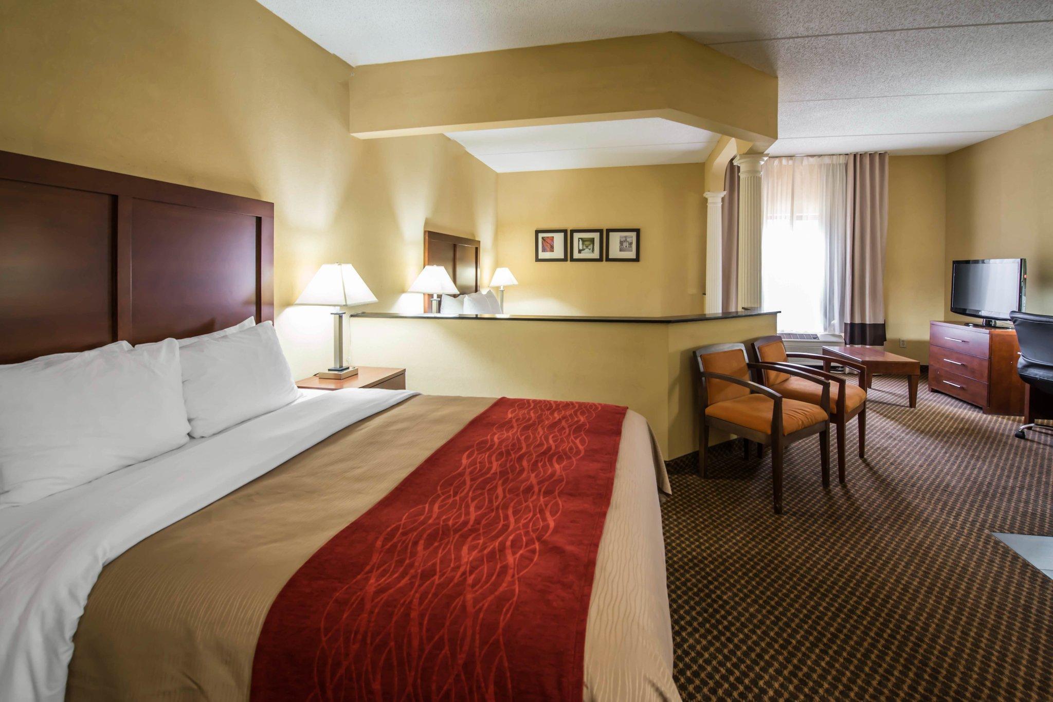 מורגנטון Comfort Inn & Suites מראה חיצוני תמונה